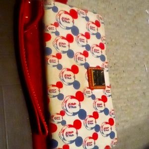 D & B Disney Wrist wallet